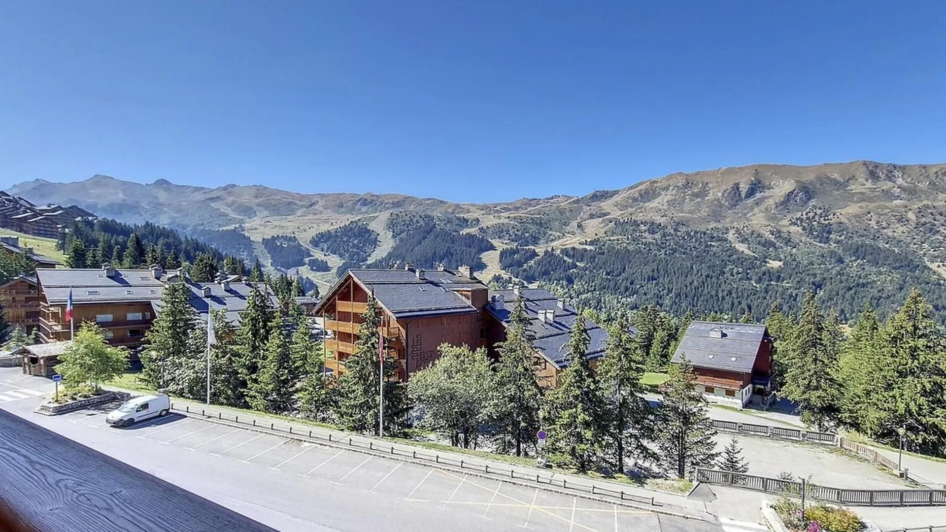 Appartement Fonctionnel Proche Des Pistes Avec Balcon - Fr-1-688-39 Meribel Apartment